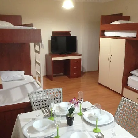 Nazli Aparts Apartment *